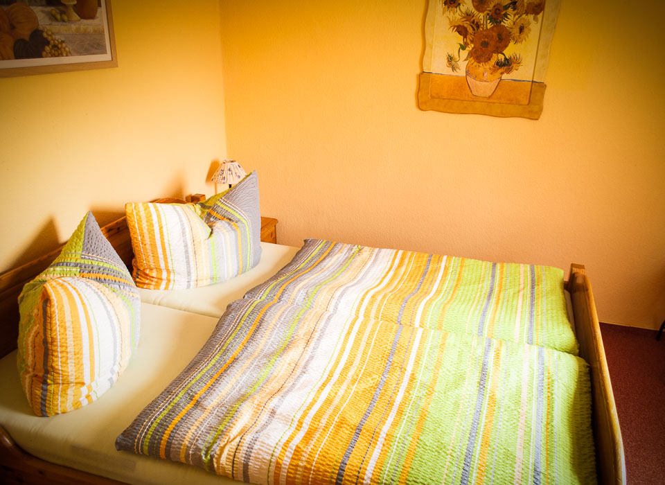 Das erste Schlafzimmer